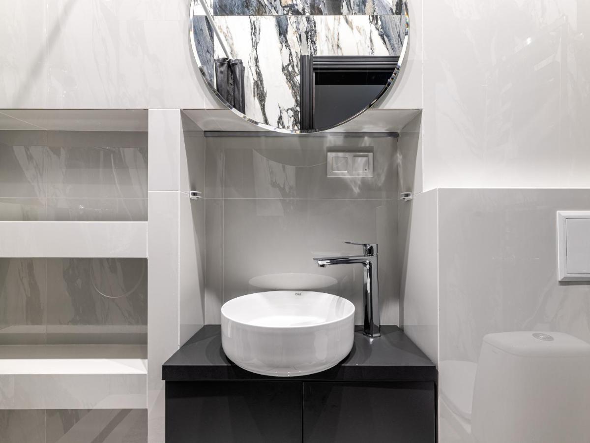 Modern Apartment Lviv Luaran gambar